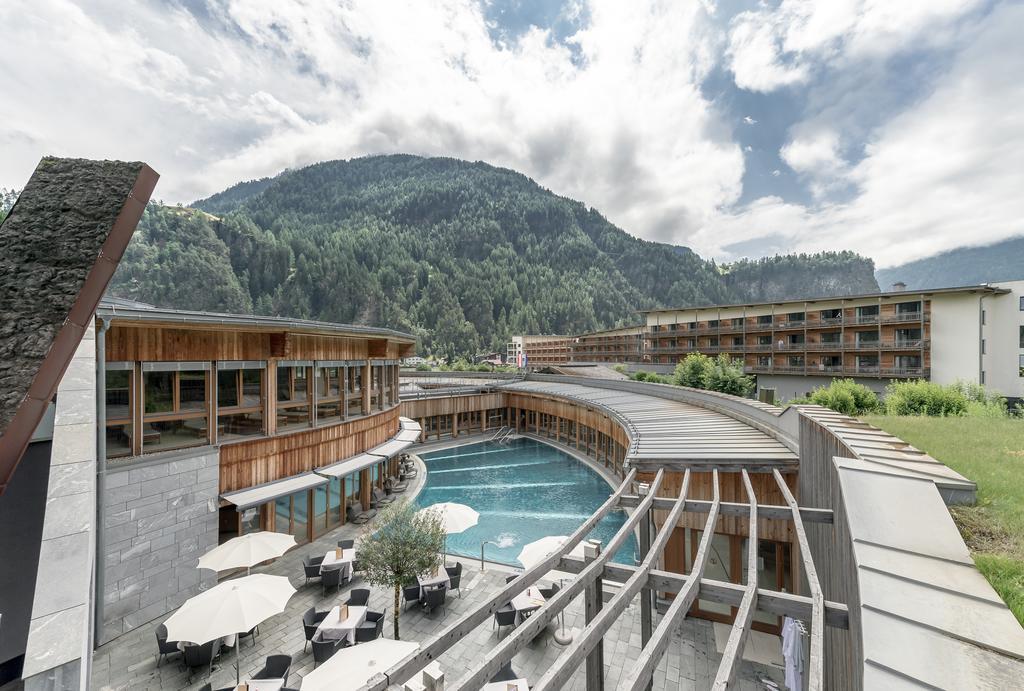Aqua Dome 4 Sterne Superior Hotel & Tirol Therme Laengenfeld Exterior photo